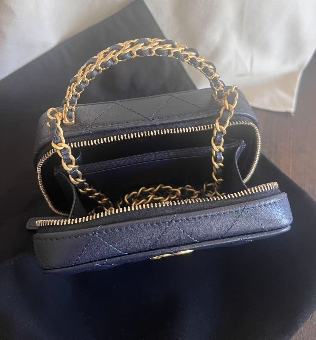 CHANEL 22K  Camera bag mini Top Handle Chain Strap Crossbody Brand NEW