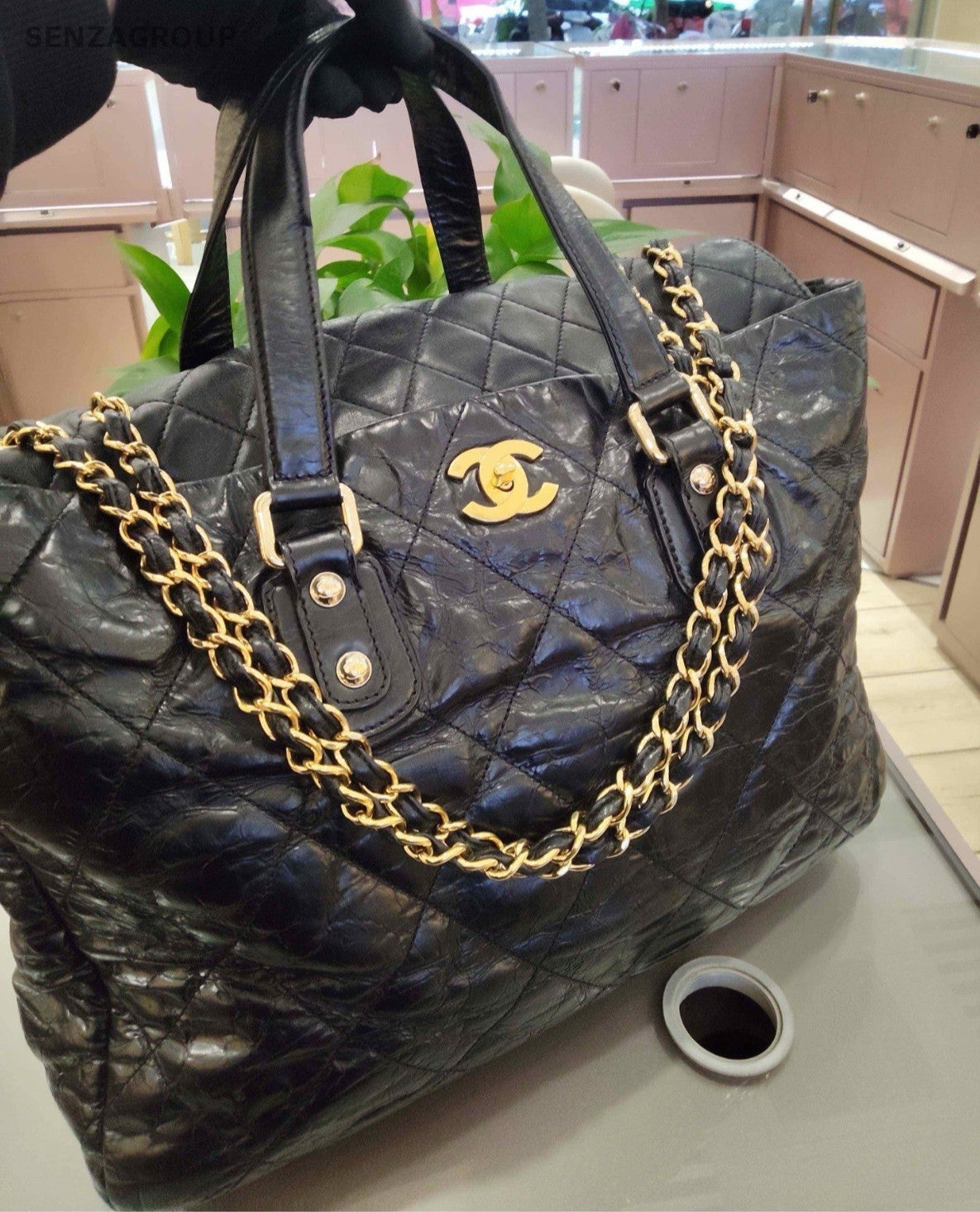 Chanel Diamond GM Chain Shoulder Bag Top Handle Bag Black Gold Women Classic