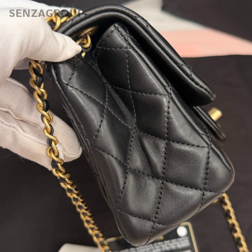 Chanel Classic Flap Chain Lambskin Crossbody Black Gold Women Fashion
