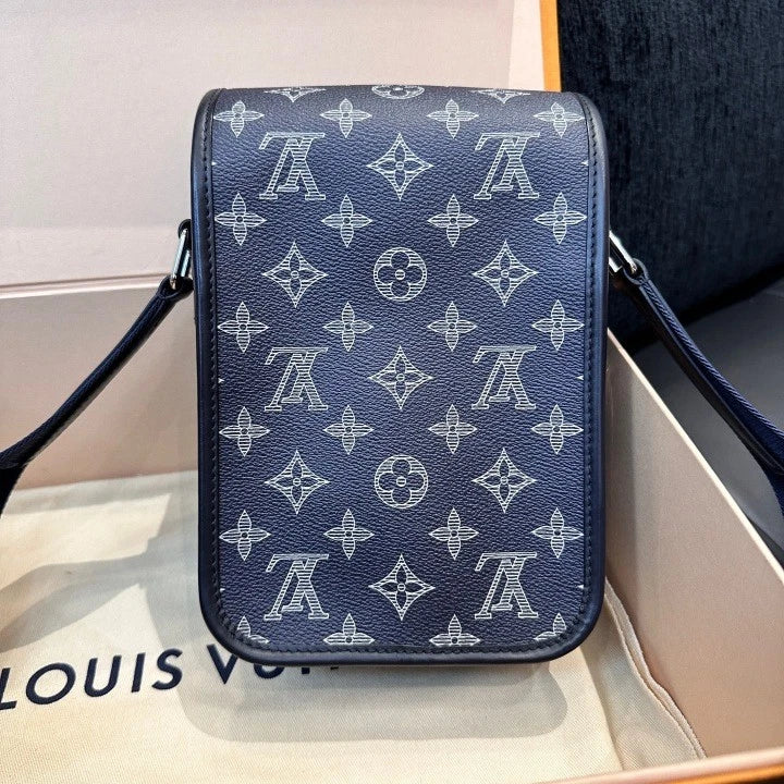 Louis Vuitton Animal Camera Bag Monogram Shoulder Bag Crossbody Unisex Adults D