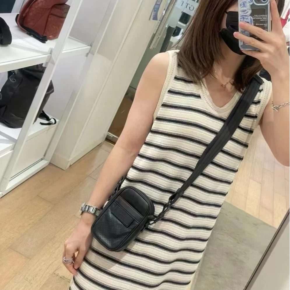 Bottega Veneta Leather Crossbody Chest Phone Bag For Women