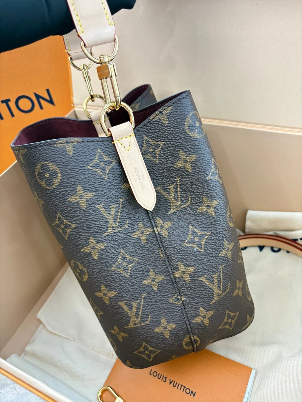Louis Vuitton NEONOE BB Mini Bucket Bag For Women