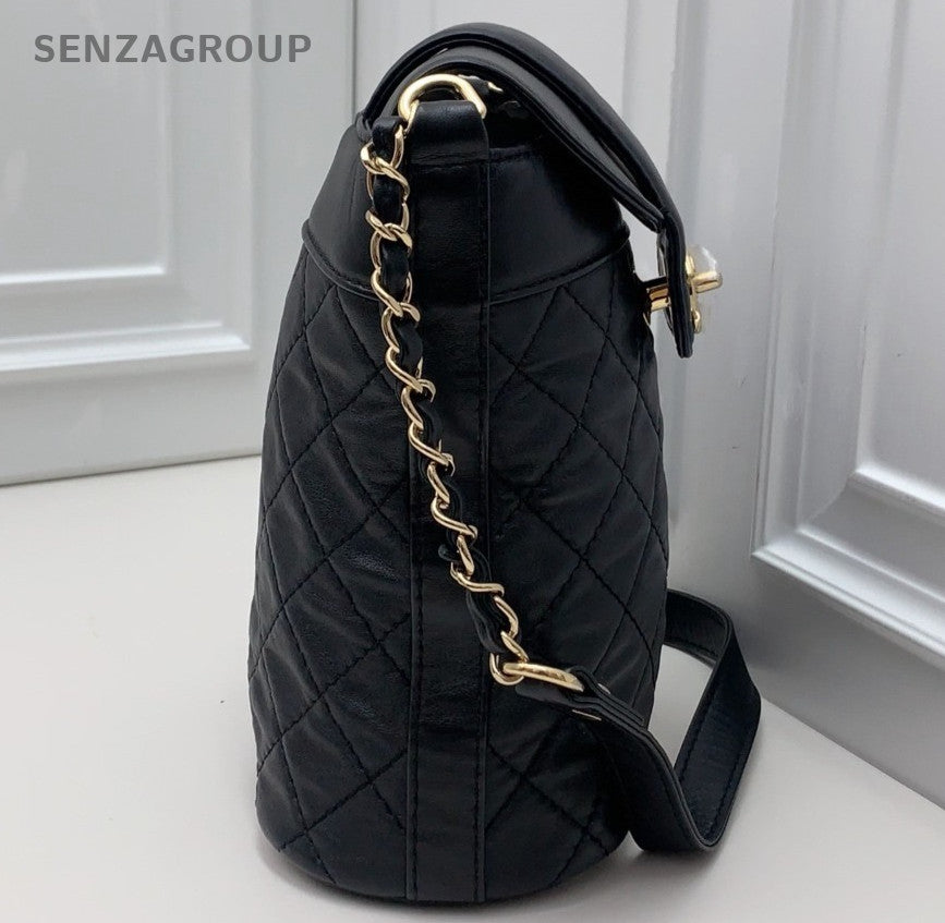 Chanel Lambskin Chain Shoulder Bag Crossbody Black Gold Diamond Women Classic