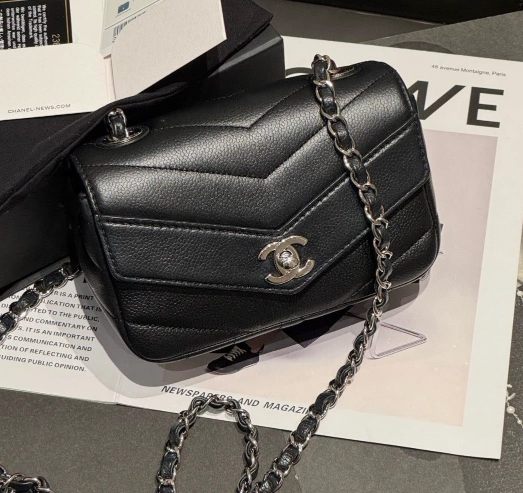 Chanel Classic Flap Big Mini Chain Shoulder Bag Crossbody Calfskin Women