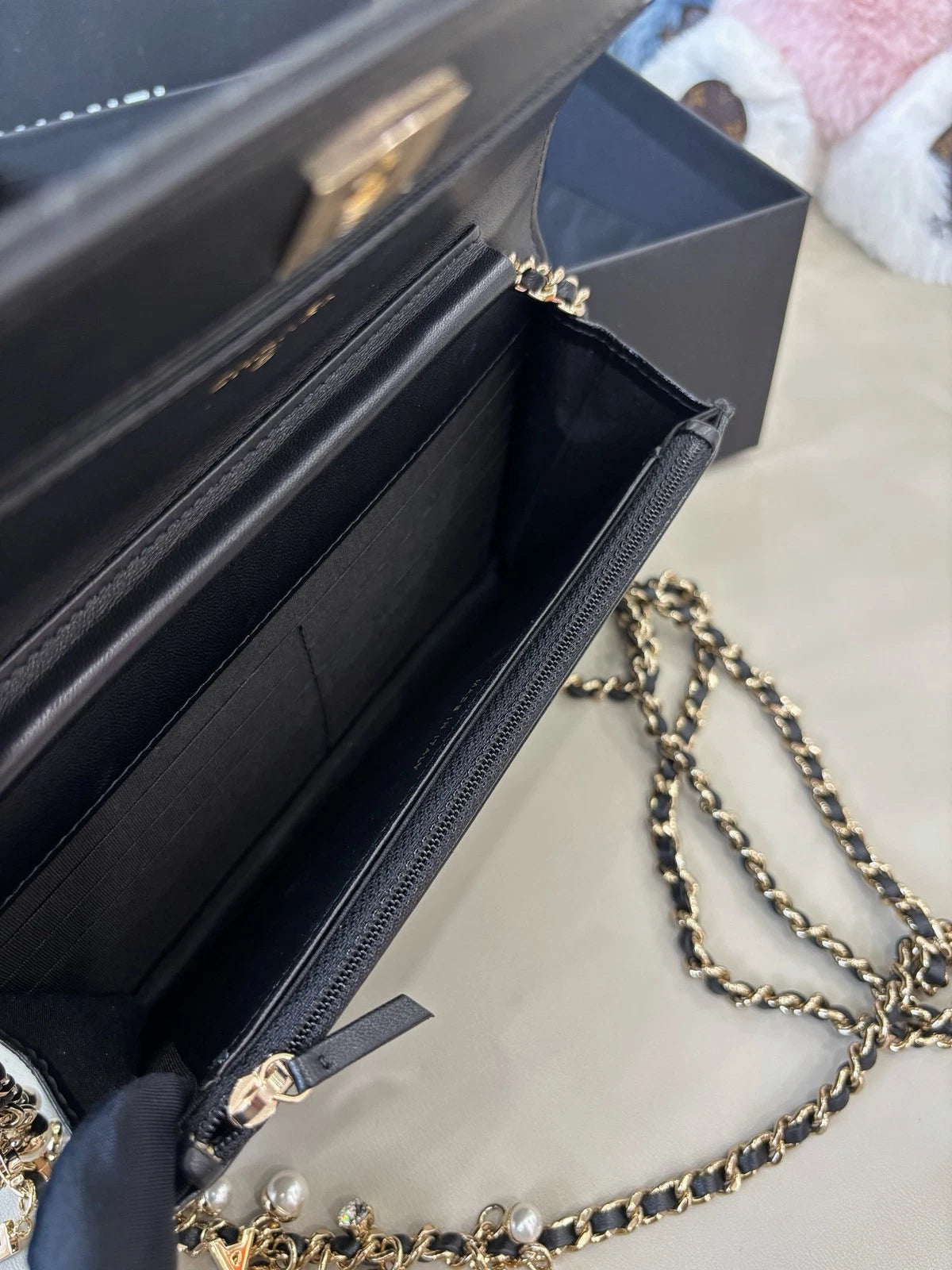 Chanel WOC Diamond Chain Shoulder Crossbody Black Gold Women Classic Fashion