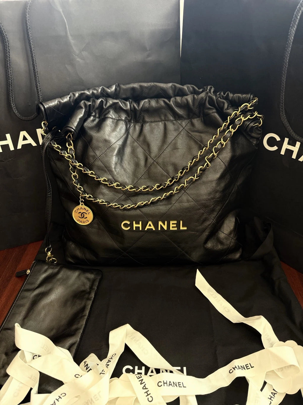 Chanel 22Bag MM Chain Shoulder Bag Black Gold Classic Fashion Women