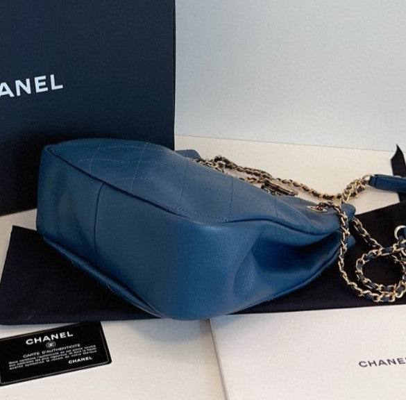 Chanel Calfskin Diamond Chain Shoulder Bag Blue Gold Used Women Classic Fashion