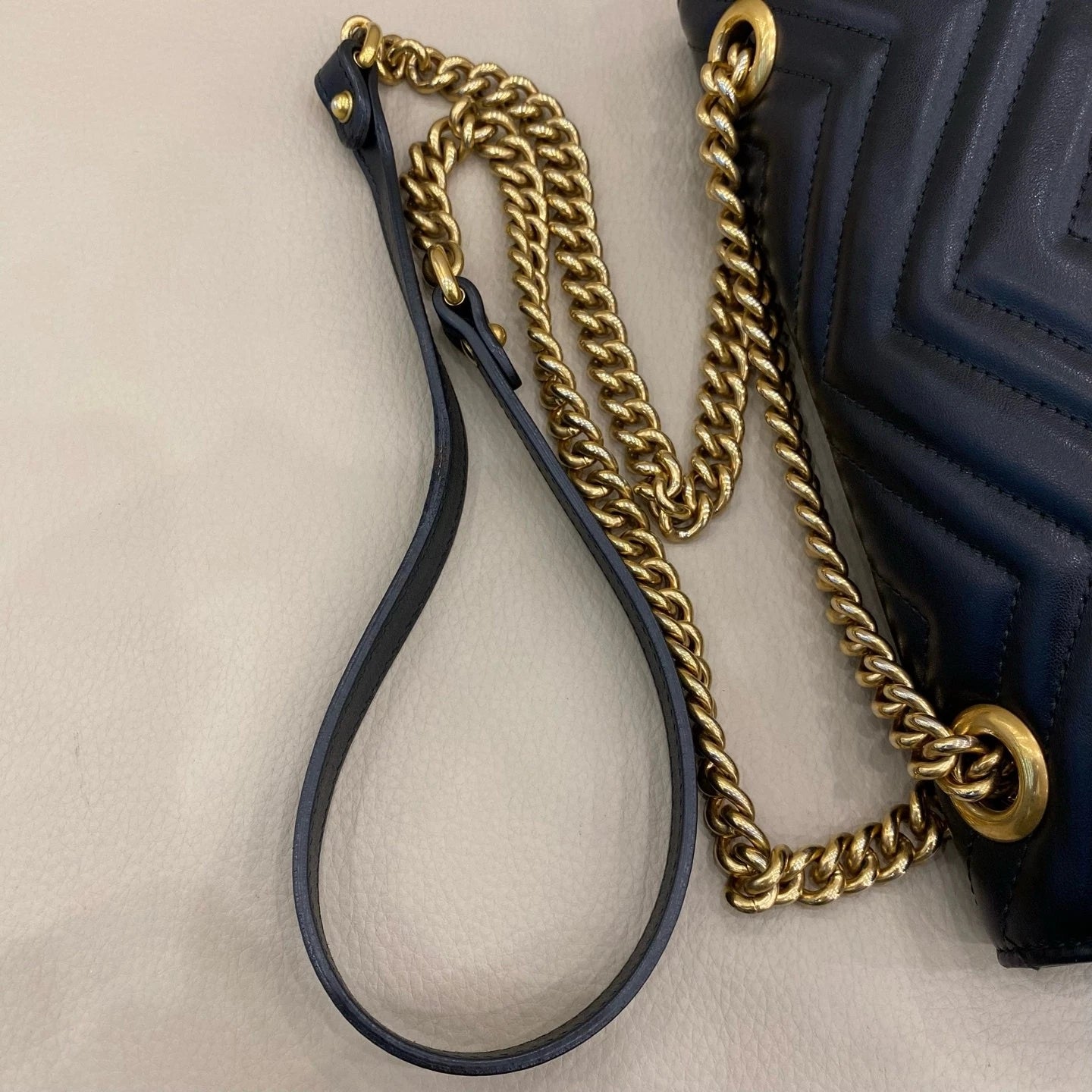 GUCCI Marmont 26 Medium Calfskin Black Gold Shoulder Bag Women
