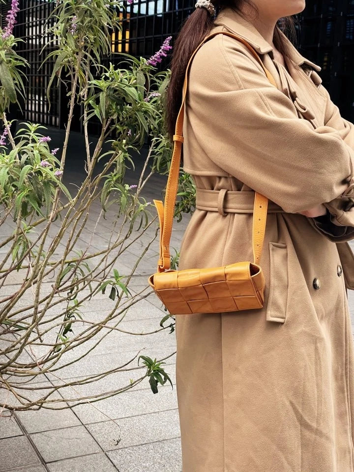 Bottega Veneta CASSETTE Woven Shoulder Crossbody Bag For Women