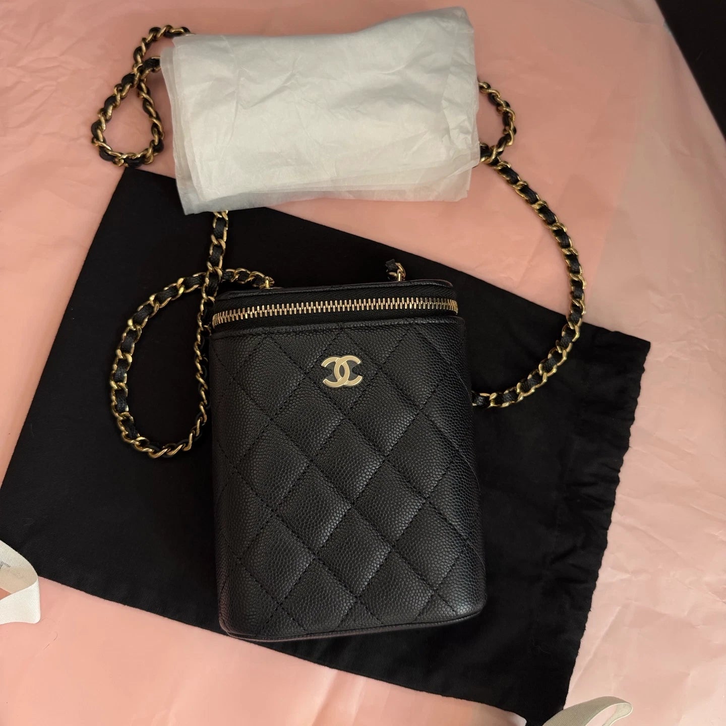 Chanel Diamond Calfskin Chain Crossbody Black Gold Used Women Classic