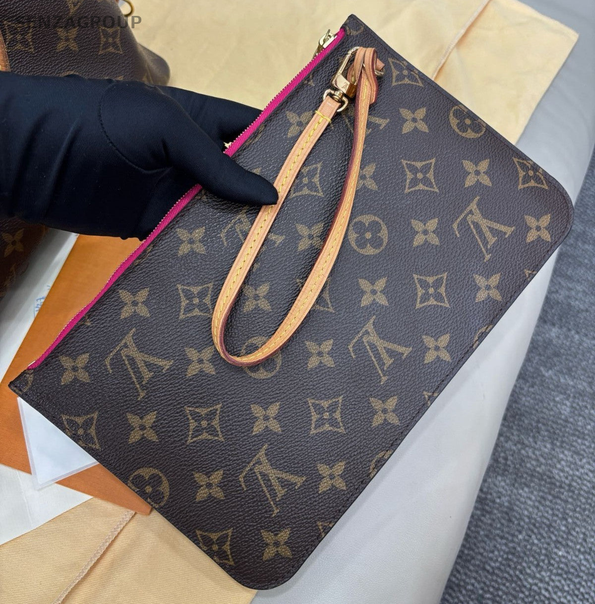 Louis Vuitton Neverfull MM Monogram Shoulder Bag Brown Red Gold Women Classic