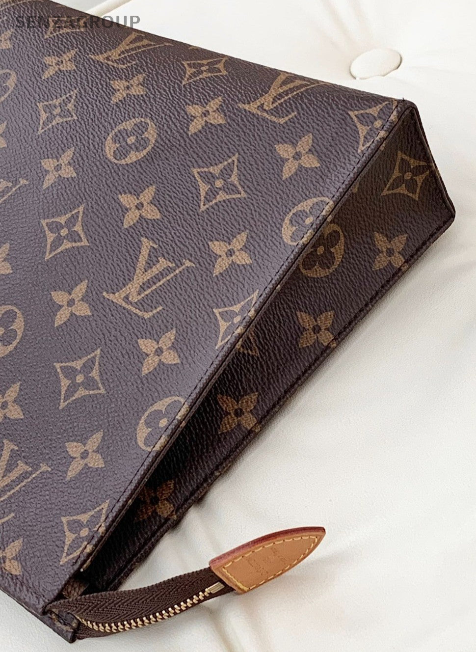 Louis Vuitton Toiletry pouch Monogram Clutch Handbag Brown Classic