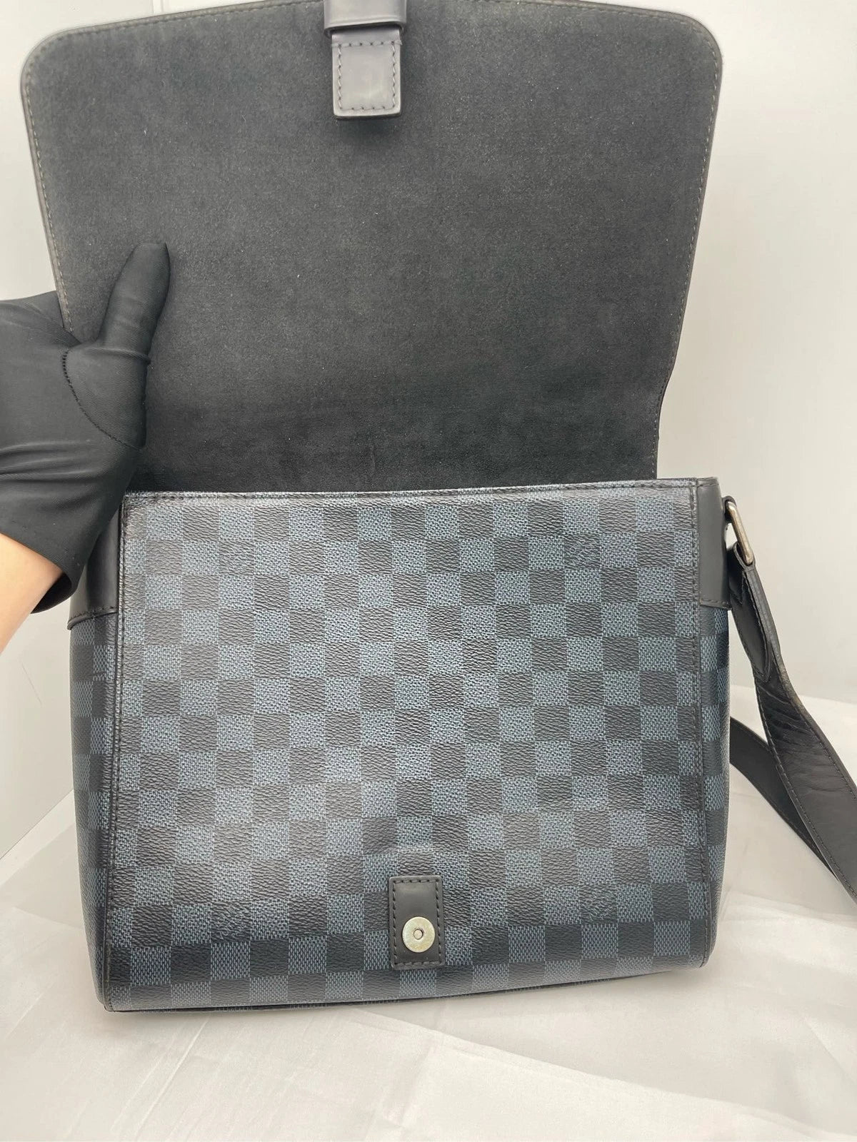 Louis Vuitton District Damier Cobalt Messenger Crossbody Shoulder Bag