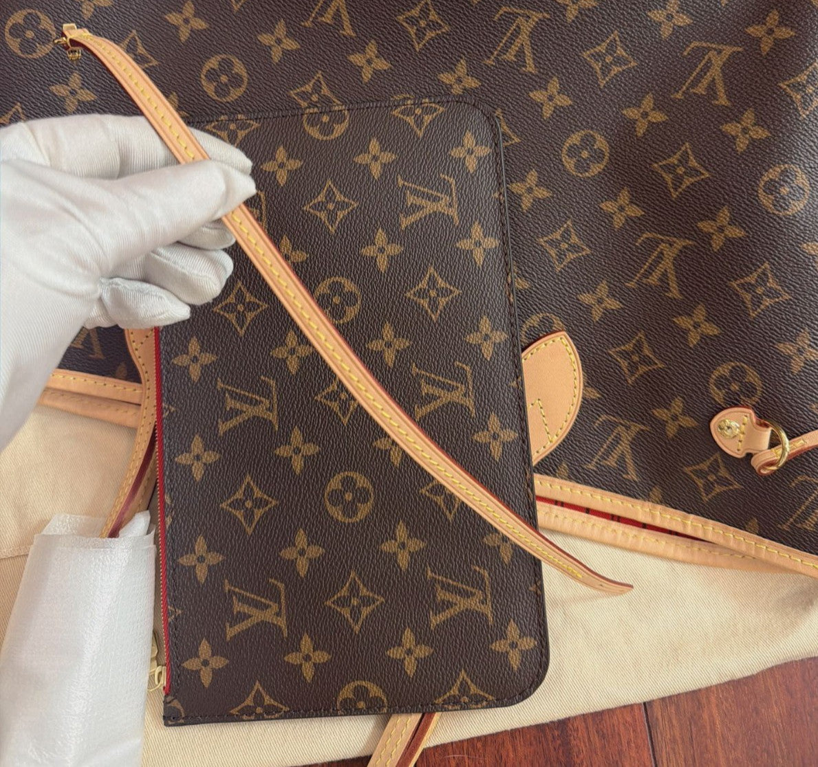 Louis Vuitton Neverfull MM Monogram Canvas Shoulder Bag Brown Gold Women Classic
