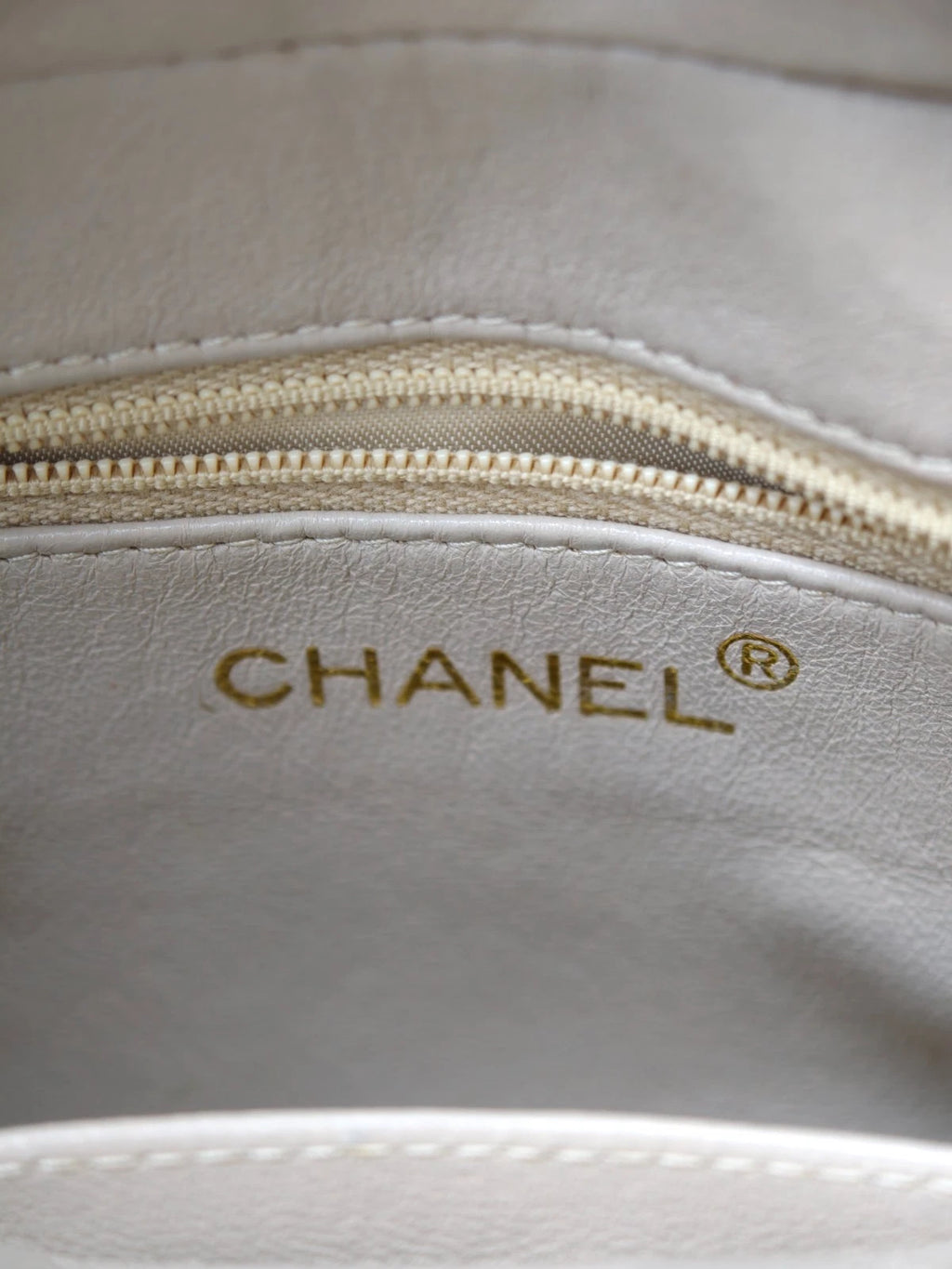 Chanel Vintage Tassel Camera Bag Chain Shoulder Bag Crossbody Ivory Gold Women