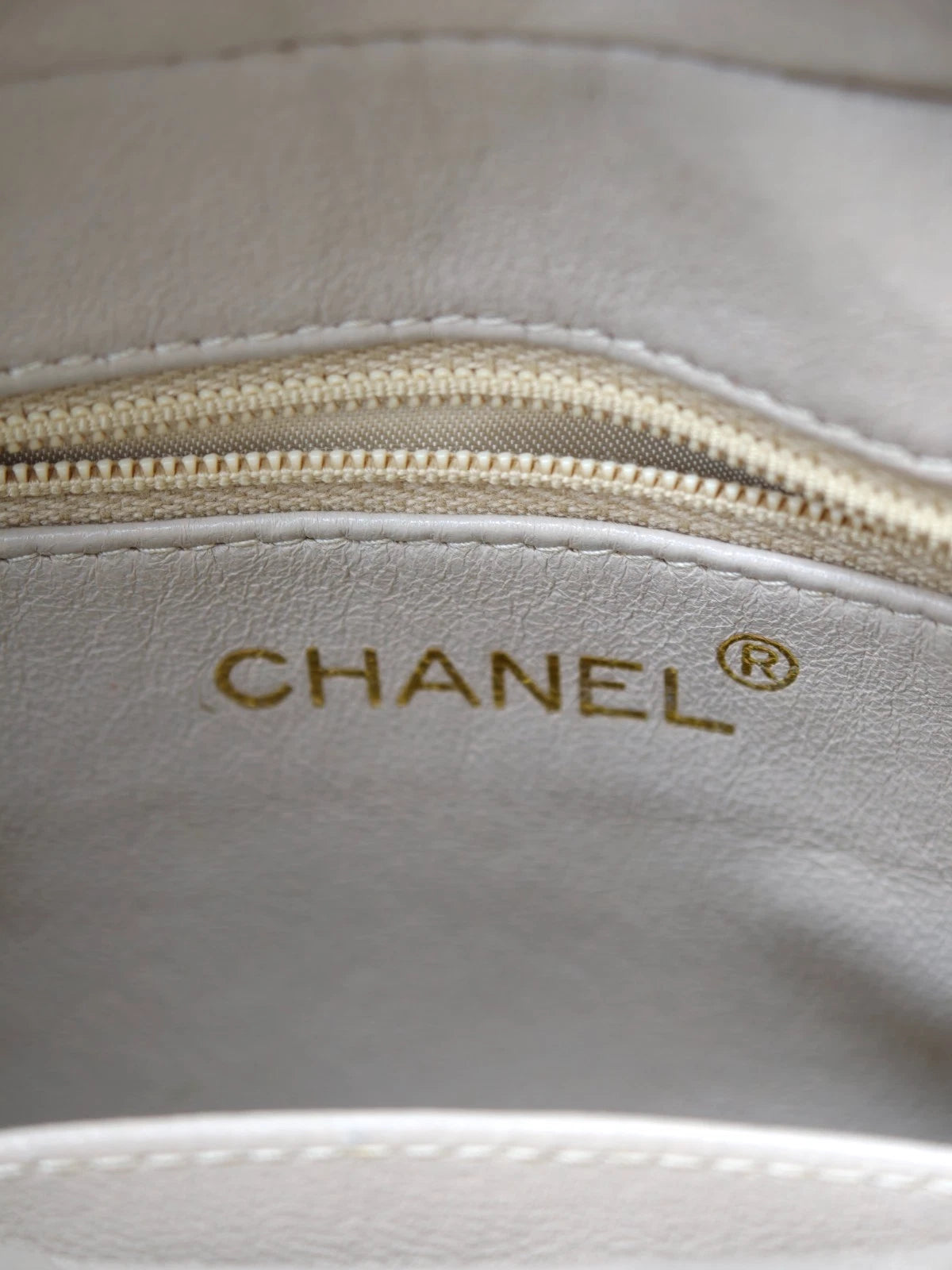 Chanel Vintage Tassel Camera Bag Chain Shoulder Bag Crossbody Ivory Gold Women