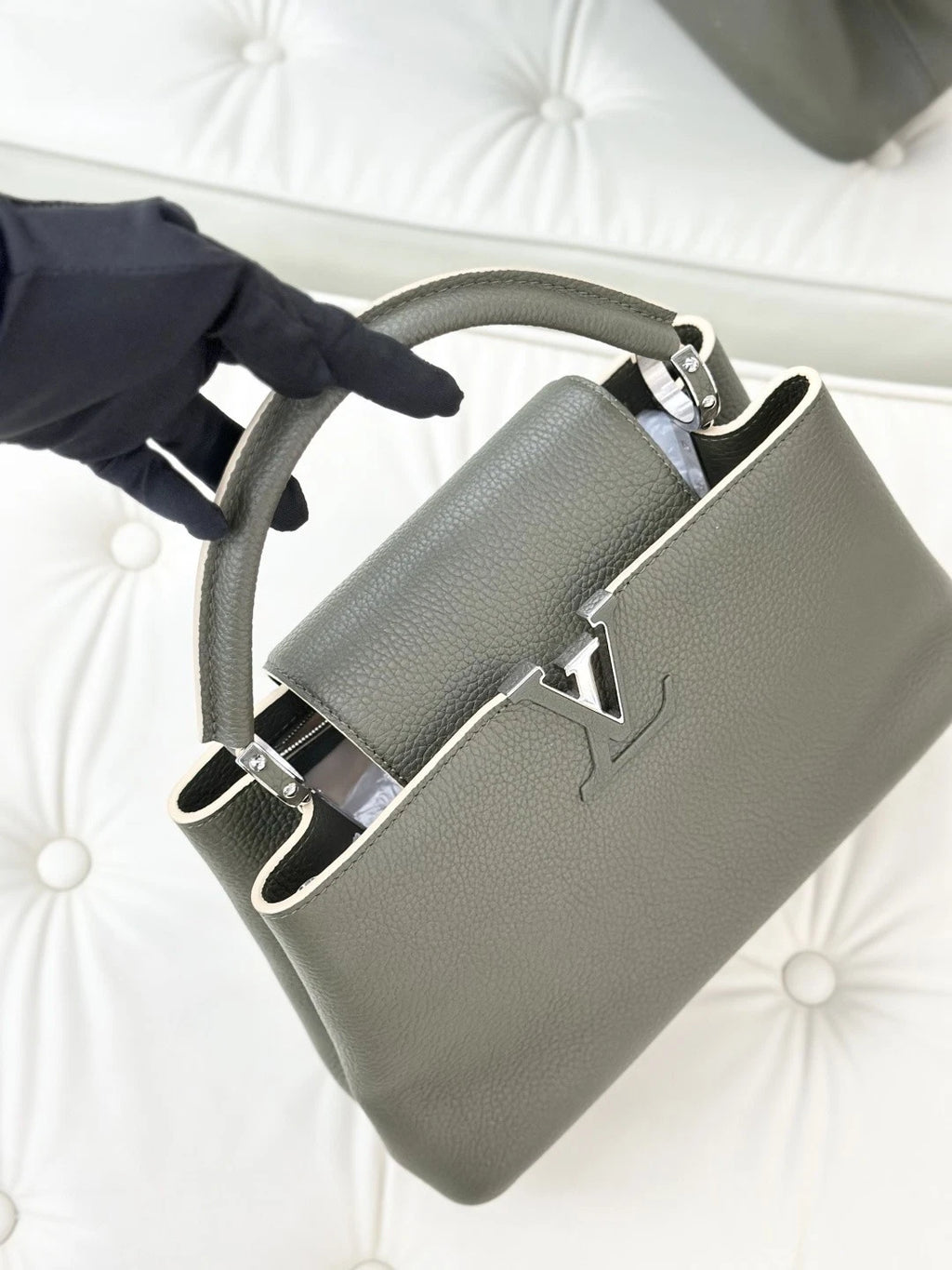 Louis Vuitton Capucines MM Calfskin Top Handle Crossbody Bag Green Women S