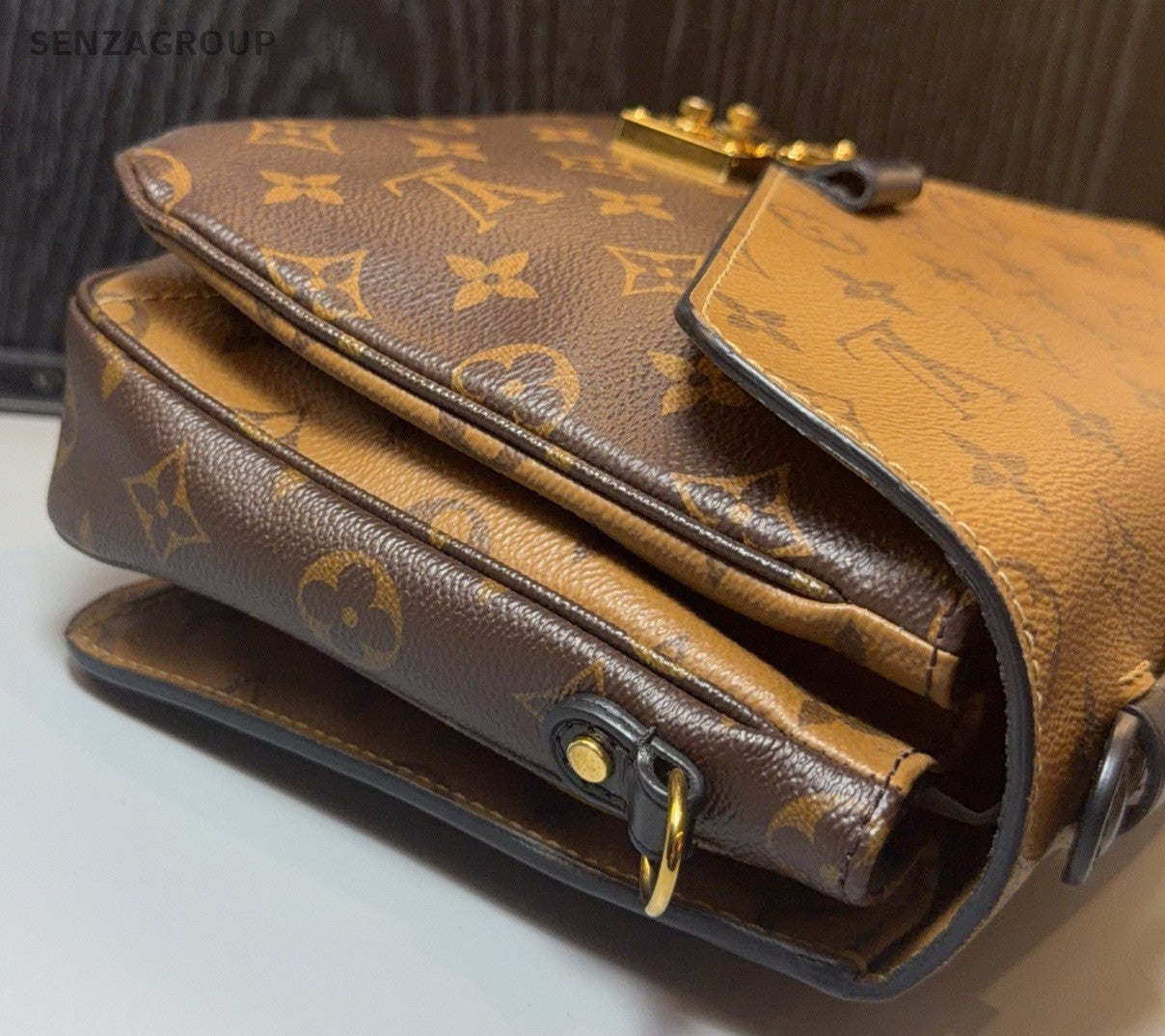 Louis Vuitton Pochette Monogram Shoulder Bag Crossbody Brown Gold Used Women
