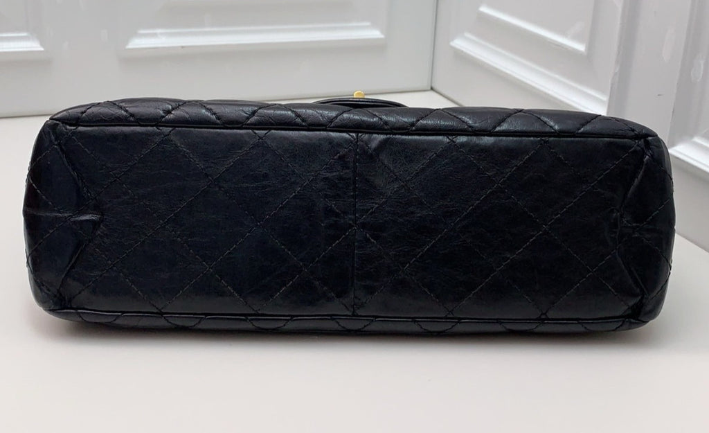 CHANEL 2.55 Diamond Pattern Chain Shoulder bag Black Gold Women