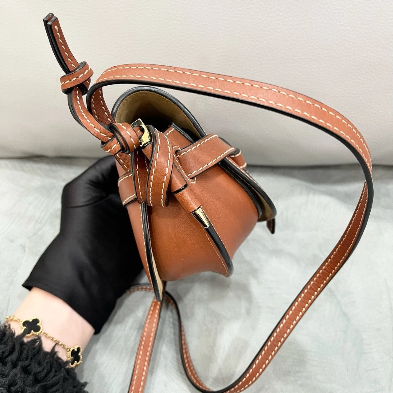 Loewe Saddle Leather Brown Shoulder Bag Excellent