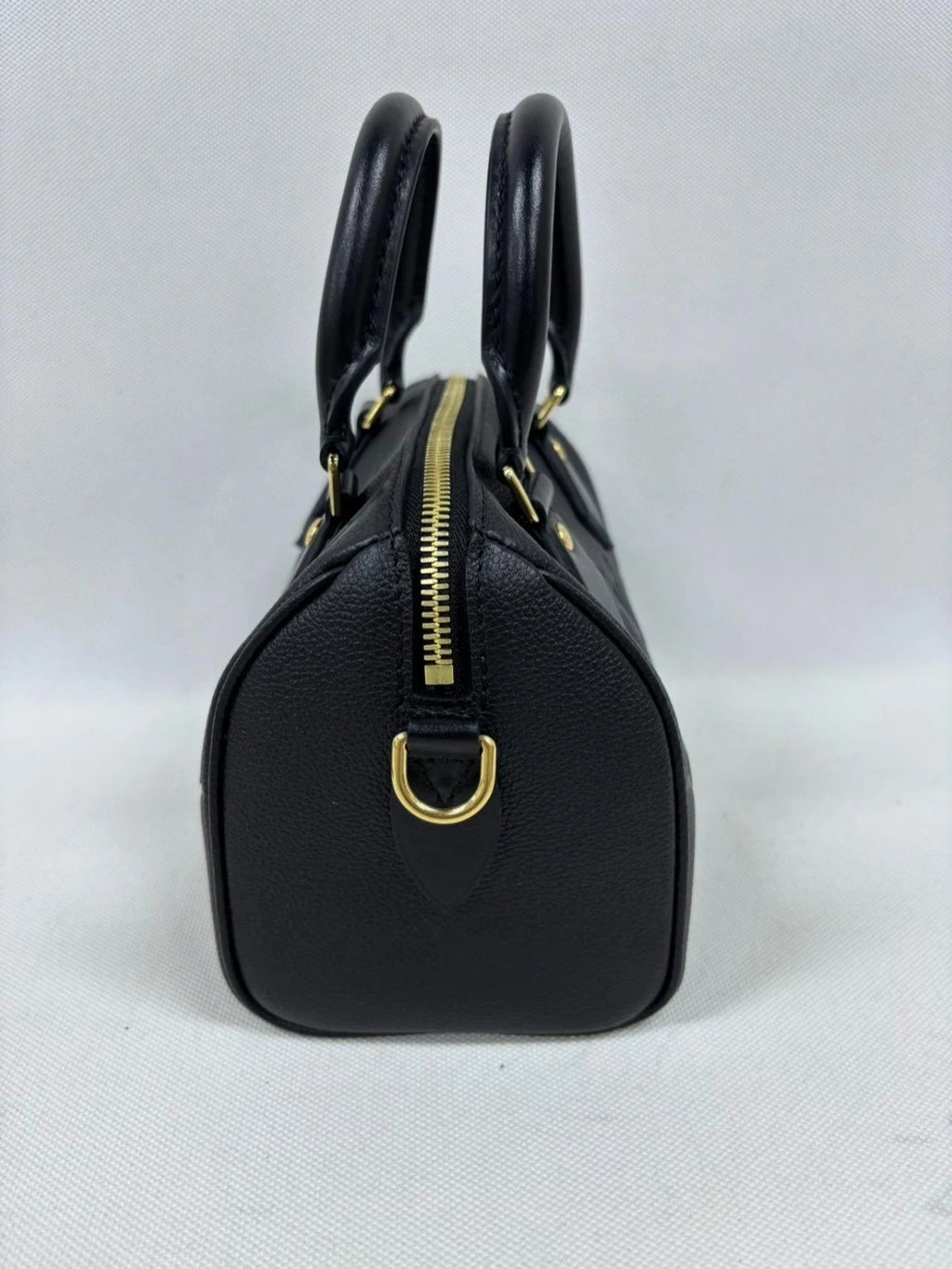 SJ0001 Louis Vuitton Speedy 20 black leather Z