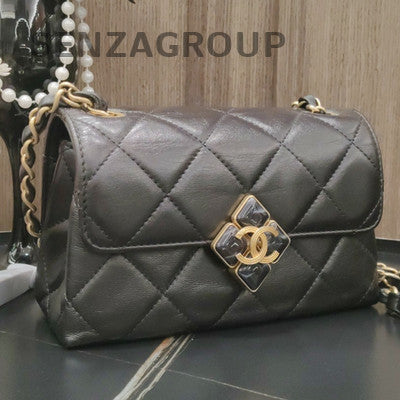 Chanel Quilted Chain Shoulder Crossbody Bag Black Gold Hardware Classic Women