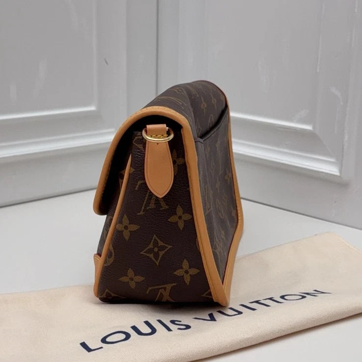 New Louis Vuitton Diane Monogram Canvas Shoulder Bag Crossbody with 2Straps