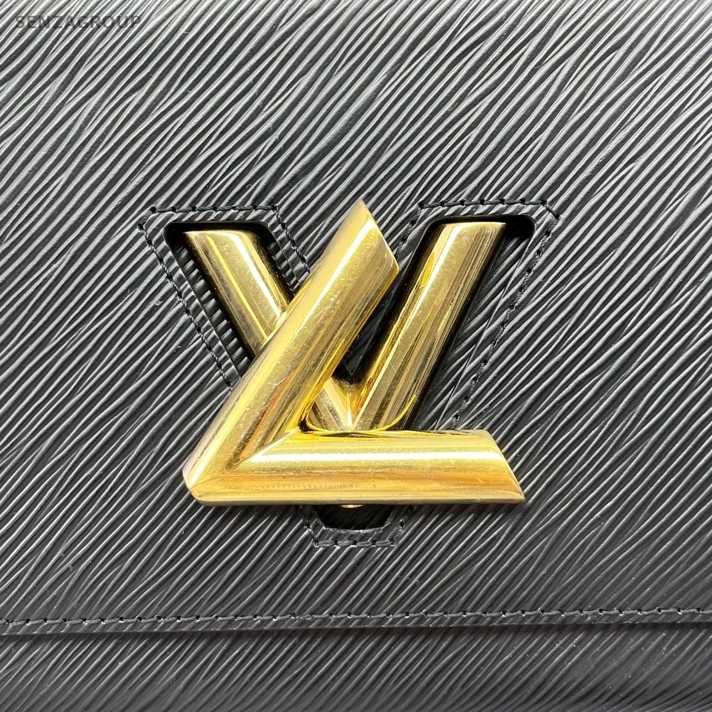 Louis Vuitton twist MM Epi Leather Shoulder Crossbody Bag Black Women