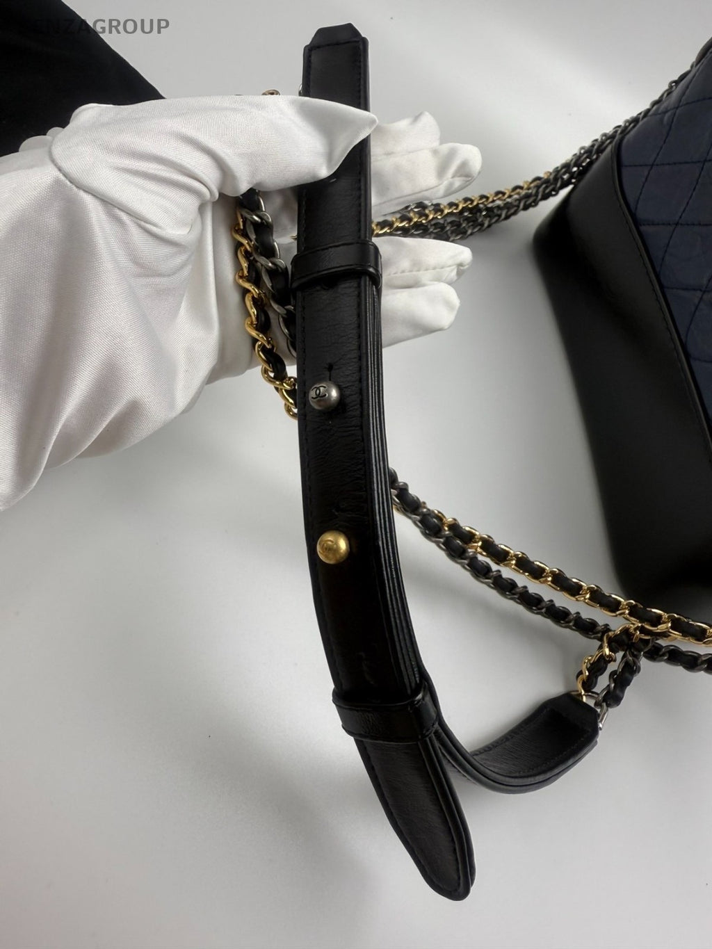 Chanel Gabrielle MM Calfskin Chain Shoulder Bag Crossbody Navy Black Gold Women