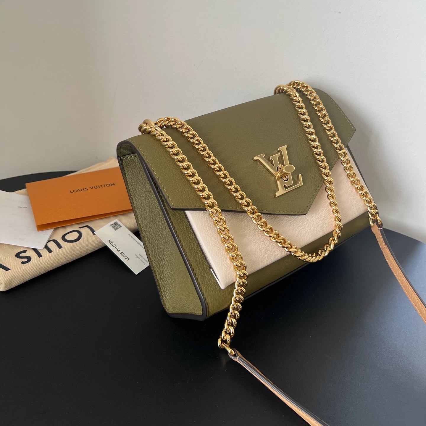 Louis Vuitton Lock Me Chain Shoulder Crossbody Bag Green Gold Hardware Women