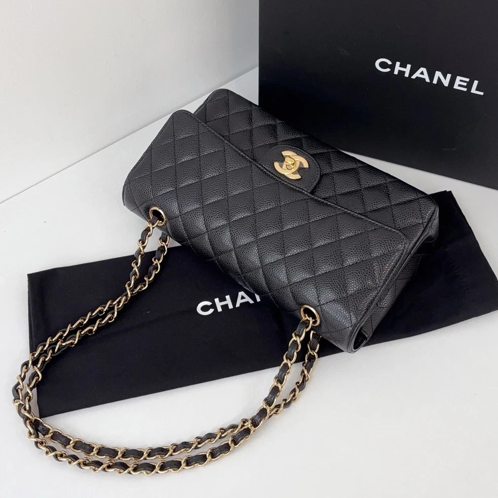 Excellent Chanel Classic Flap MM Gold Chain Black Diamond Shoulder Bag Crossbody
