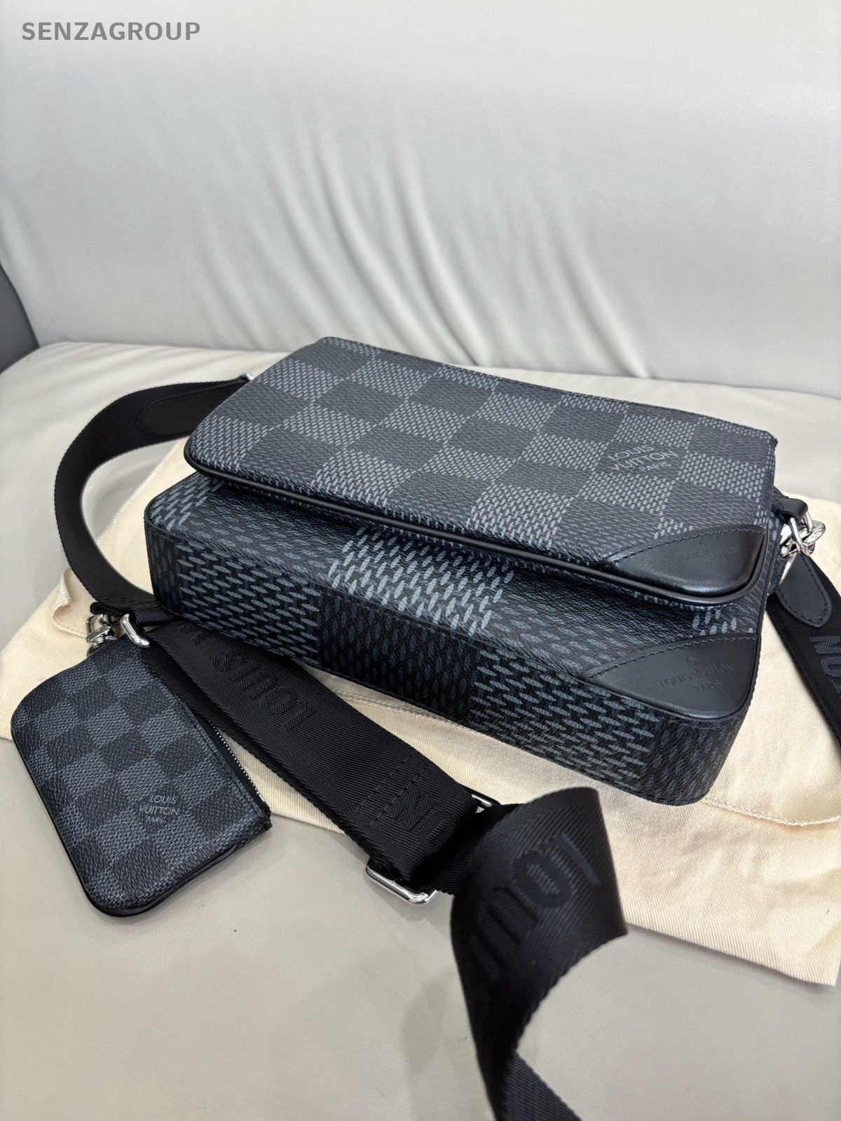 Louis Vuitton Trio Damier Ebene Pochette Shoulder bag Black Silver Chip Version