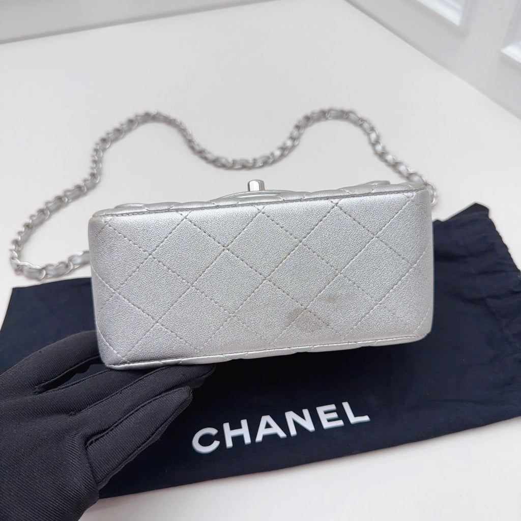 Chanel Classic Flap MINI Chain Shoulder Crossbody Bag Silver Women Classic