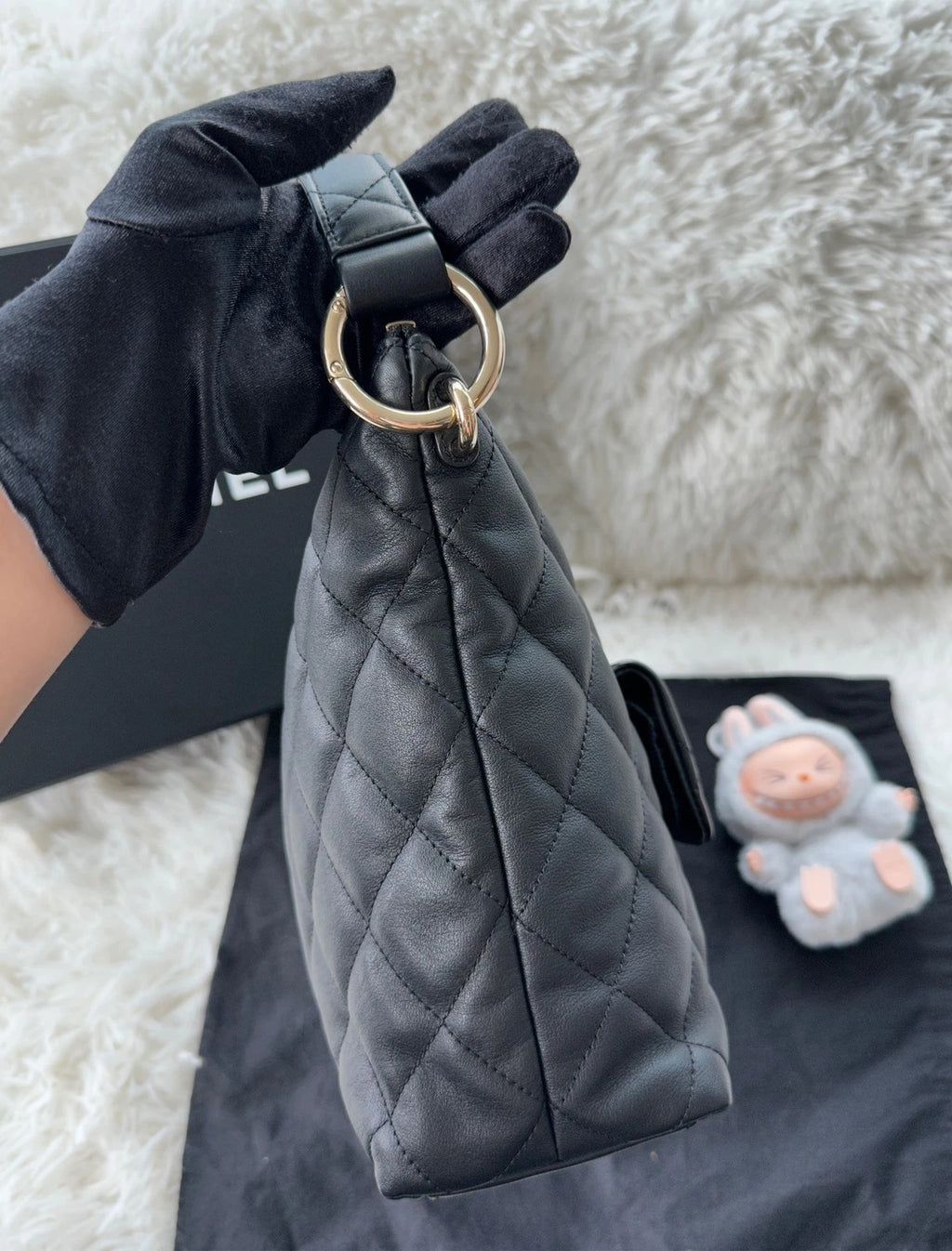 CHANEL Medium Calfskin Hobo Shoulder Handbag For Women