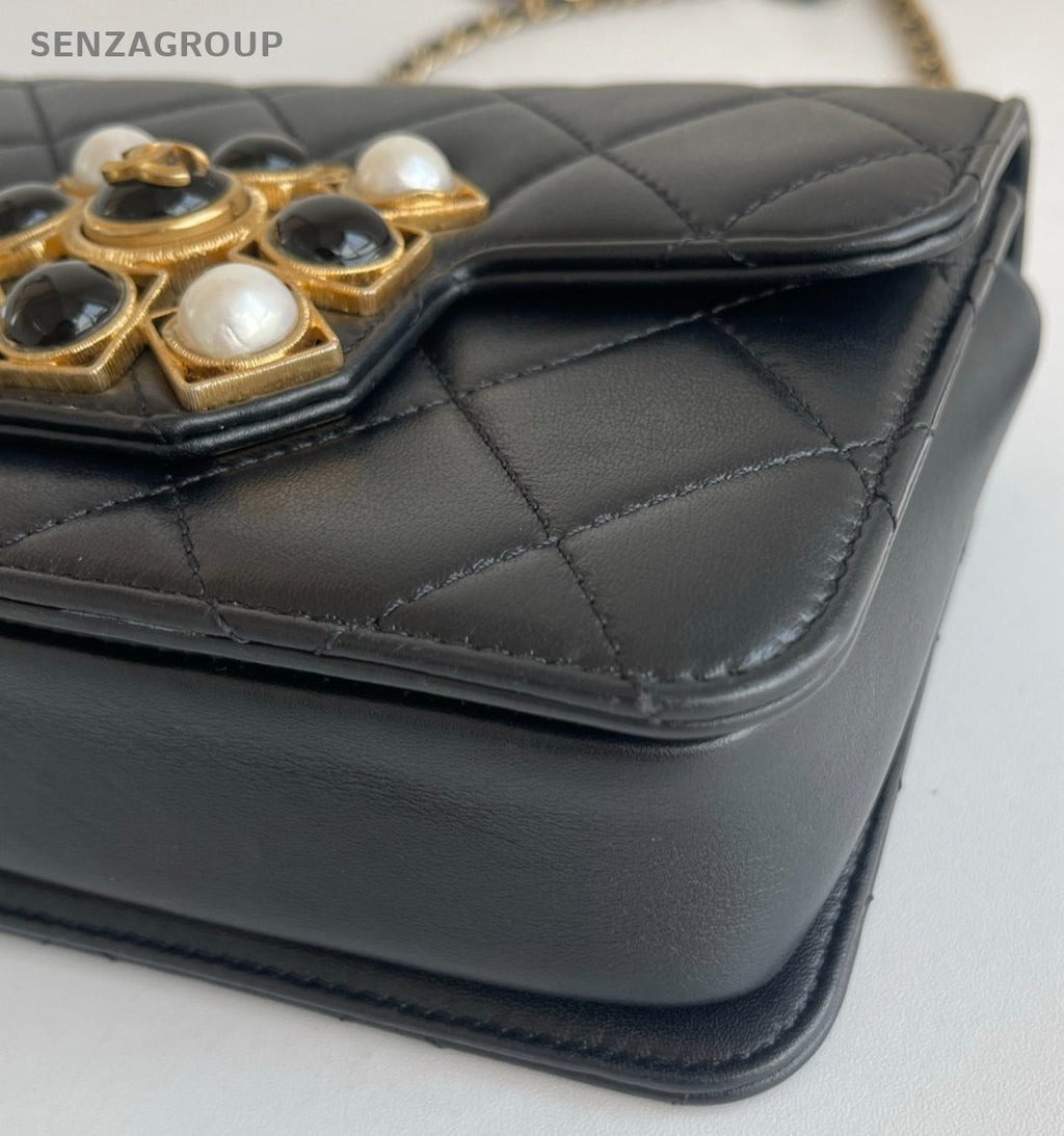 Chanel Diamond Pearl Chain Shoulder Bag Crossbody Black Gold Women Designer
