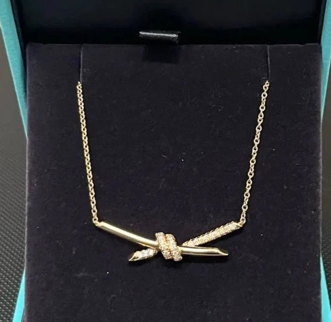 Excellent Tiffany &amp; Co. Tiffany Knot Large Necklace 18K Rose Gold Diamonds