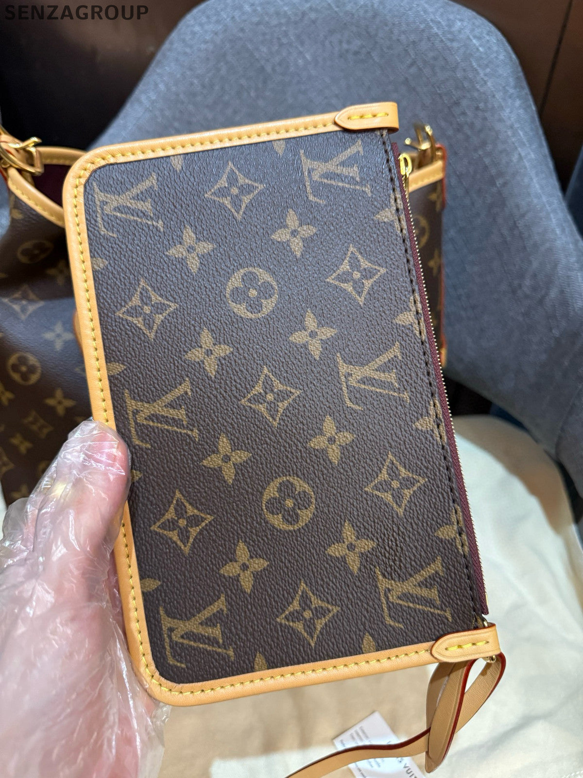 Louis Vuitton Carryall PM Monogram Brown Gold Hardware Women's Shoulder Bag