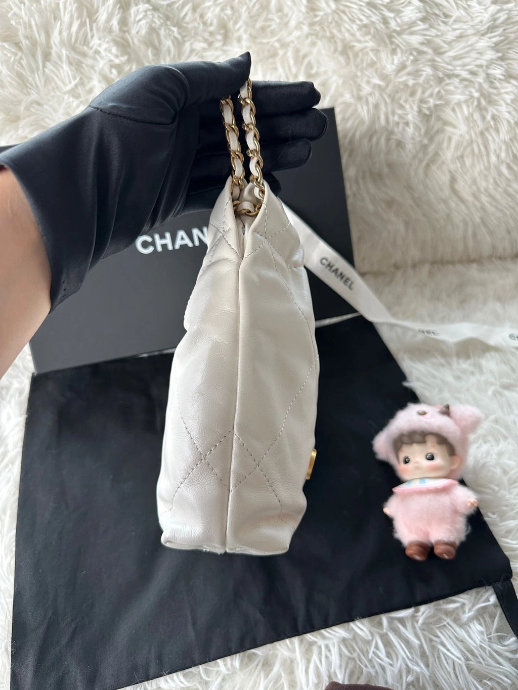 CHANEL 22Bag Mini White Calfskin Tote Handbag For Women