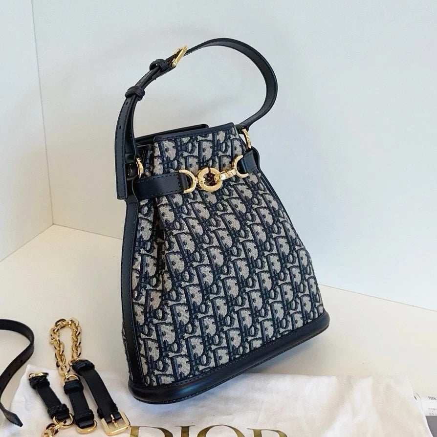 Excellent Christian Dior C'est MM Oblique Bucket Handbag Crossbody Gold Hardware