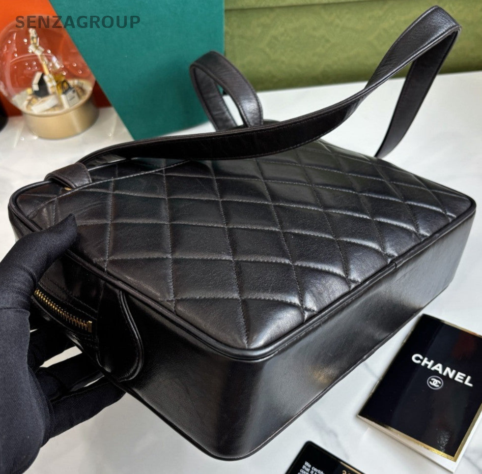 CHANEL Diamond pattern Lambskin Shoulder bag Black Gold Women