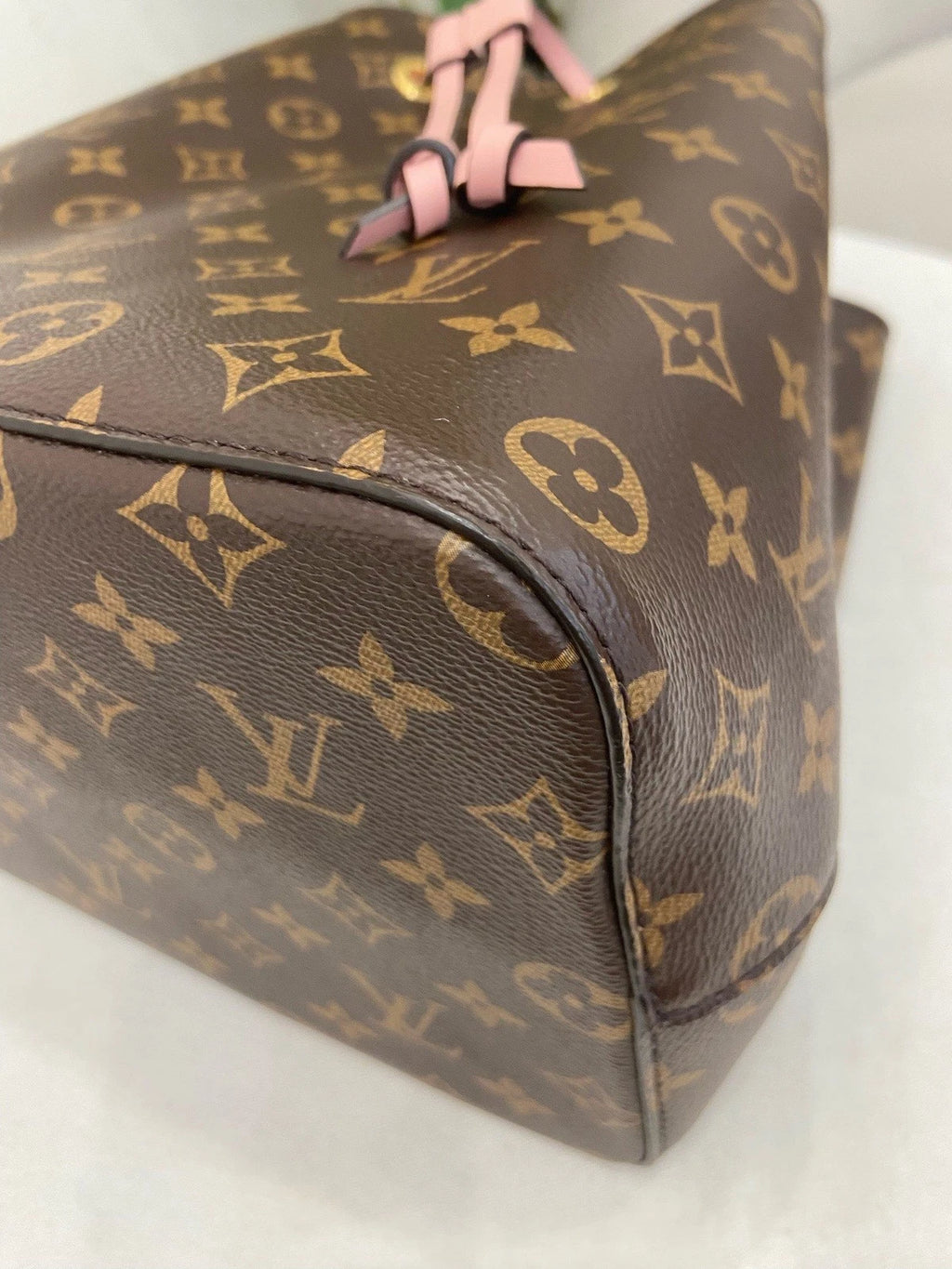 Louis Vuitton Noe Monogram Bucket Shoulder Crossbody Brown Pink Gold Women