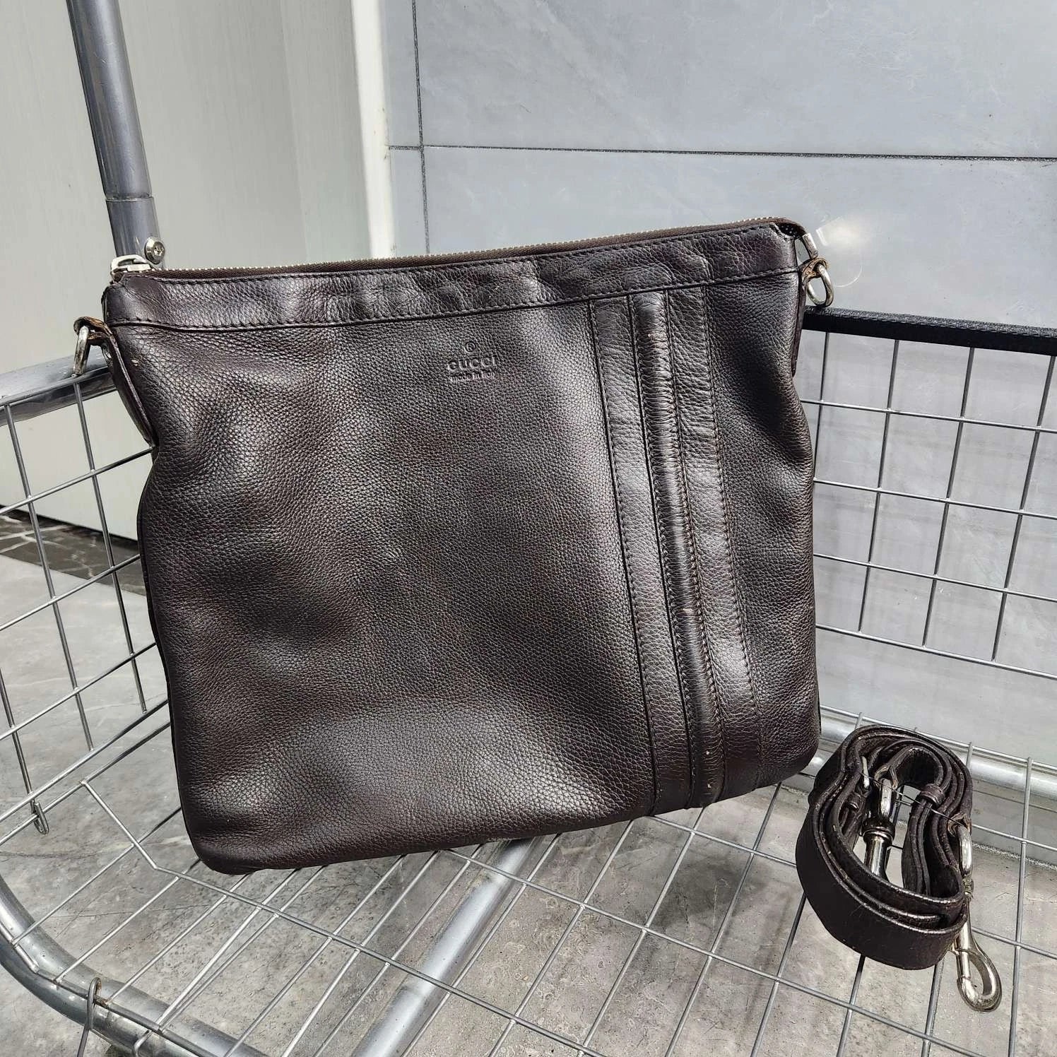 GUCCI Brown Leather Shoulder Crossbody Bag For Women