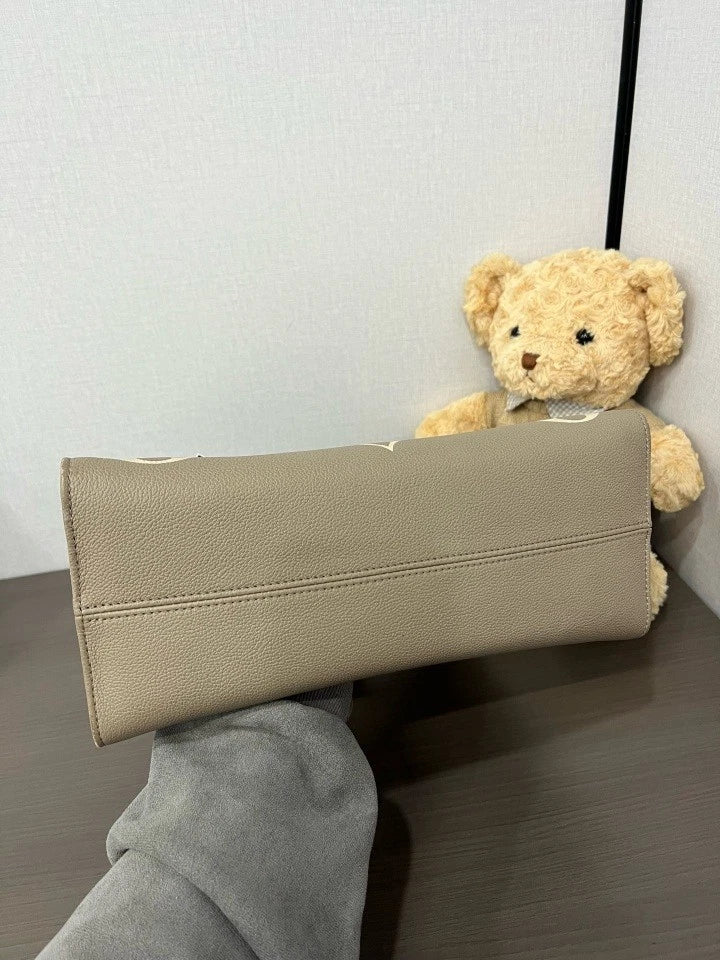 Louis Vuitton On The Go Medium Tote Bag For Women Gray