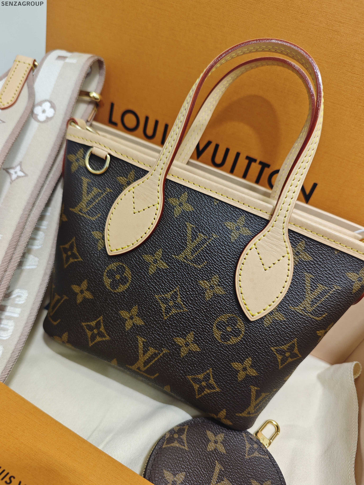 Louis Vuitton Neverfull BB Monogram Shoulder Bag - Classic Women's