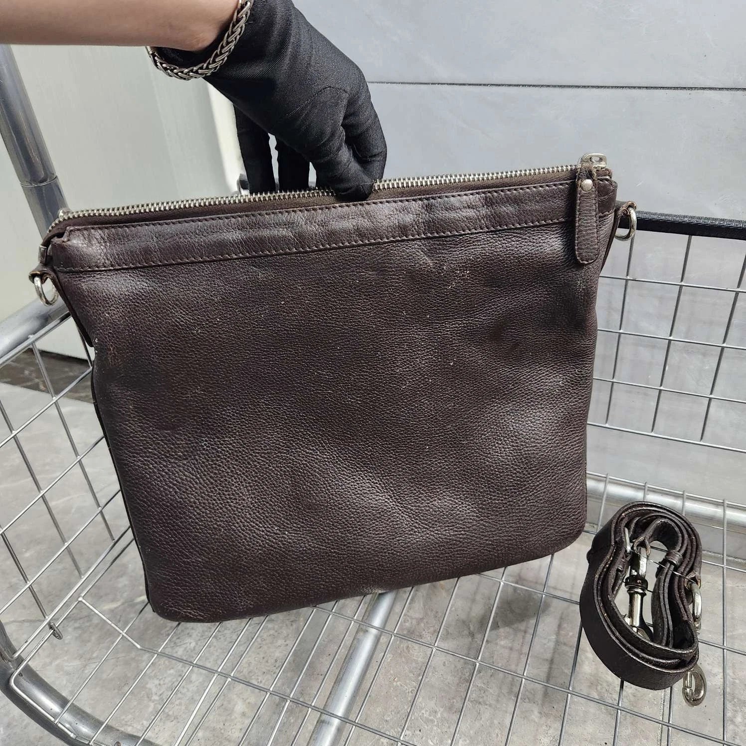 GUCCI Brown Leather Shoulder Crossbody Bag For Women