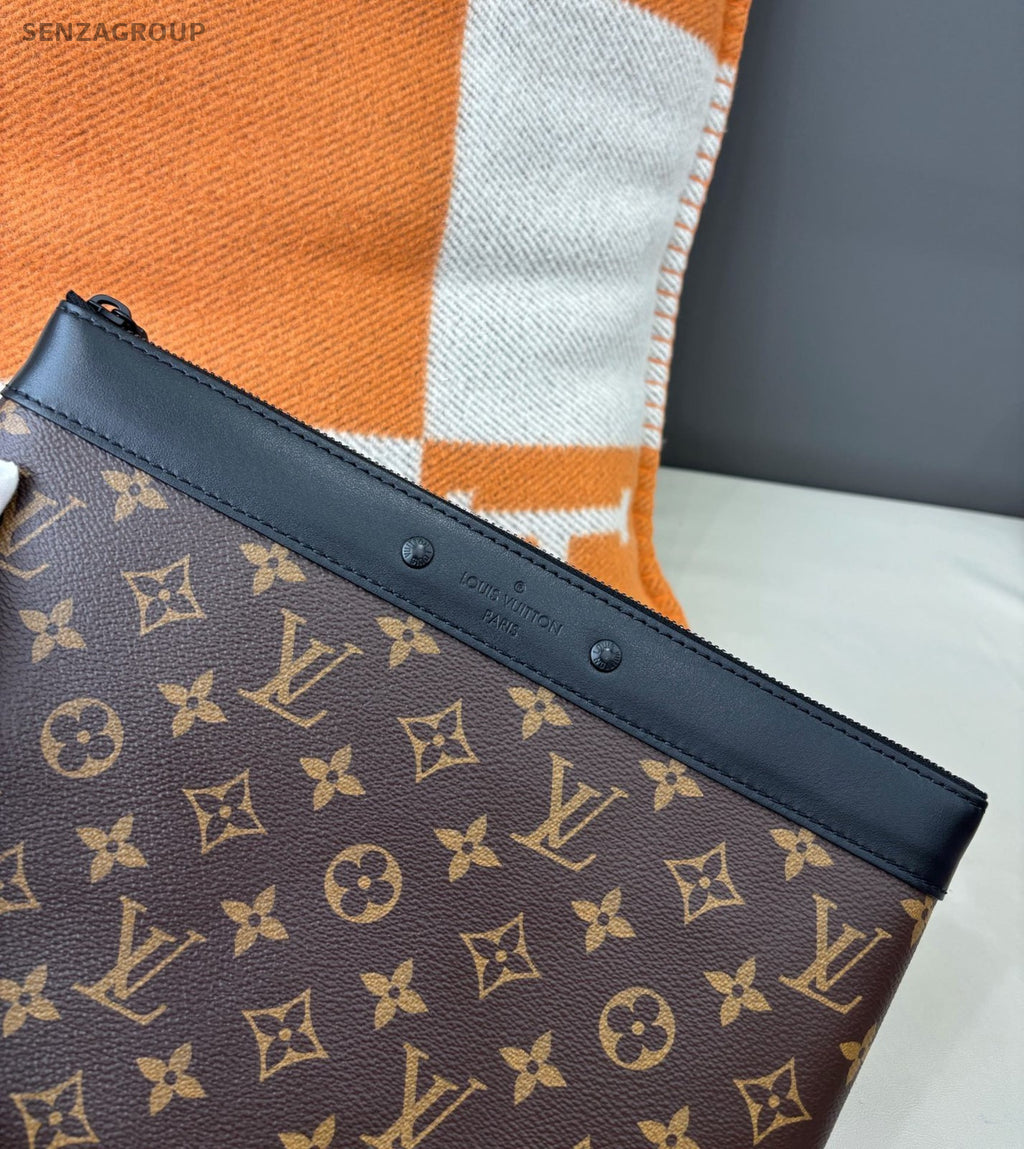 Louis Vuitton Pochette To-go Monogram Clutch Handbag Brown Chip Version