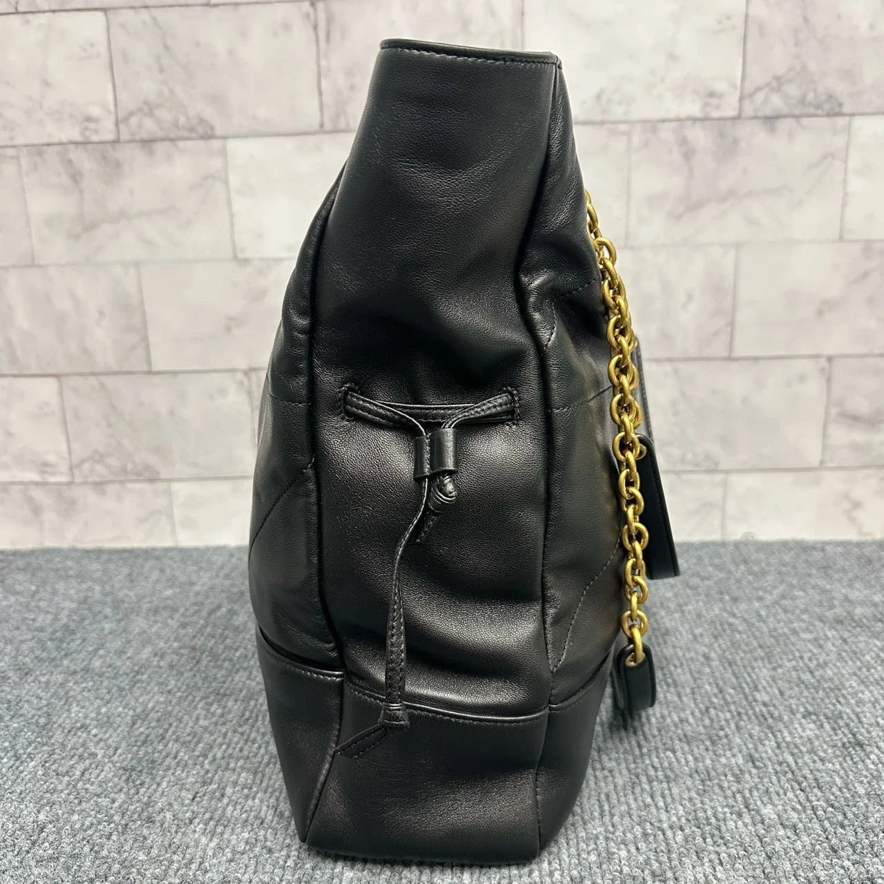 Saint Laurent Jamie 4.3 Medium Black Gold Bucket Bag For Women