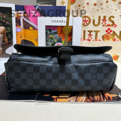 Louis Vuitton Mick Damier Graphite Messenger Bag Men's Classic