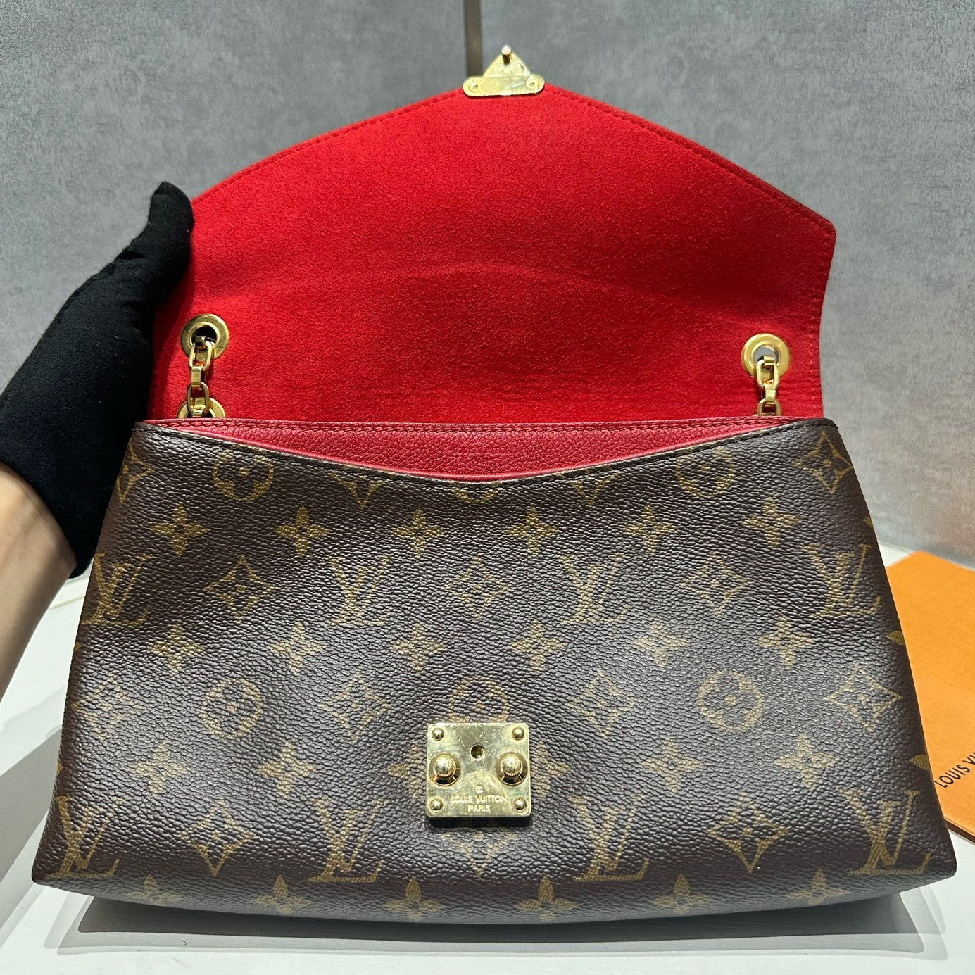 Louis Vuitton Pallas Chain Shoulder Bag Monogram Brown Red Gold Clasp