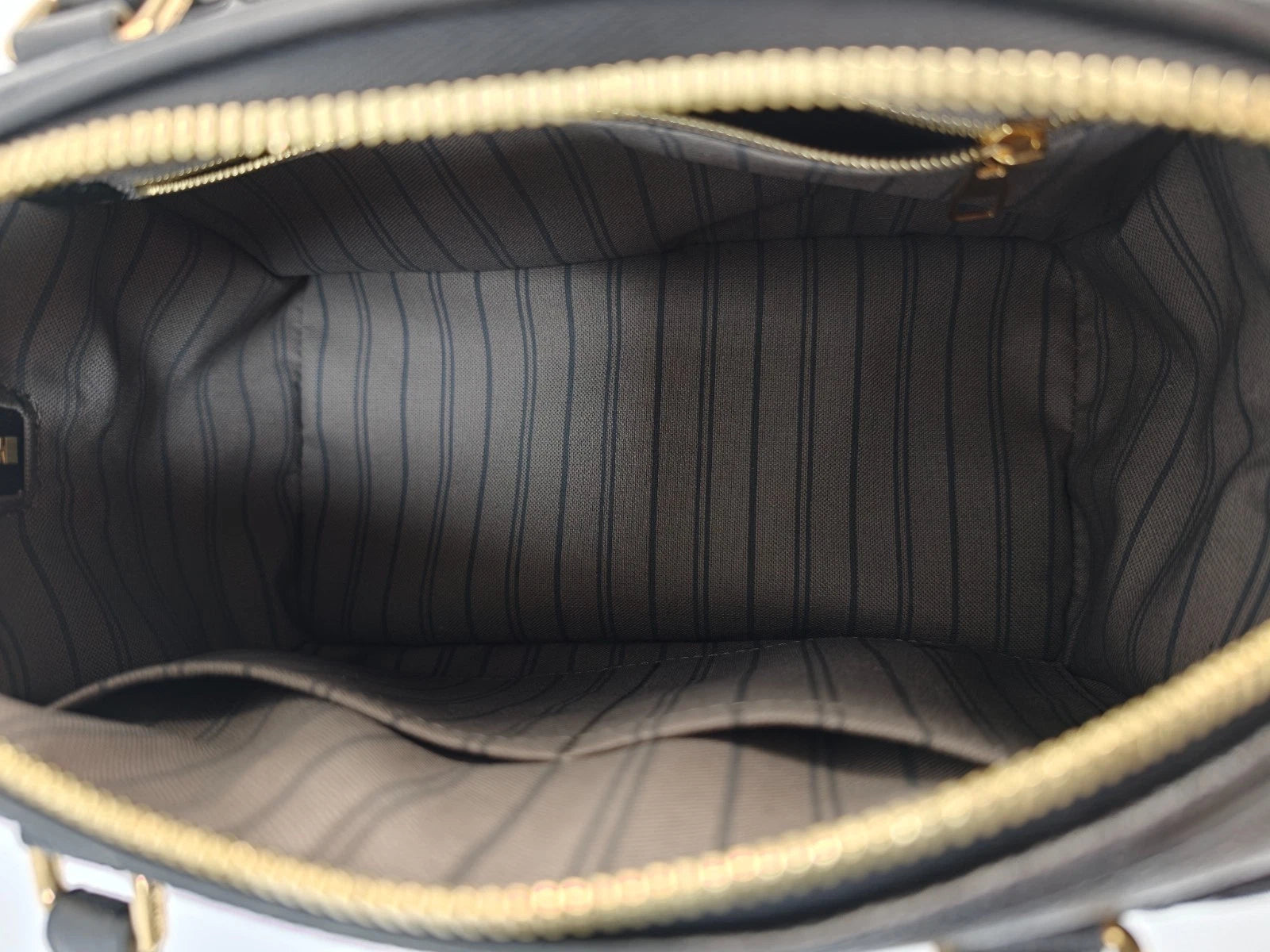 Louis Vuitton Speedy25 Monogram Empreinte Black Crossbody Excellent